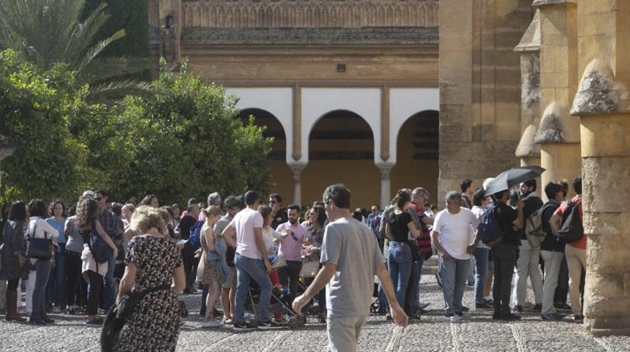 Turistas en Córdoba durante el otoño