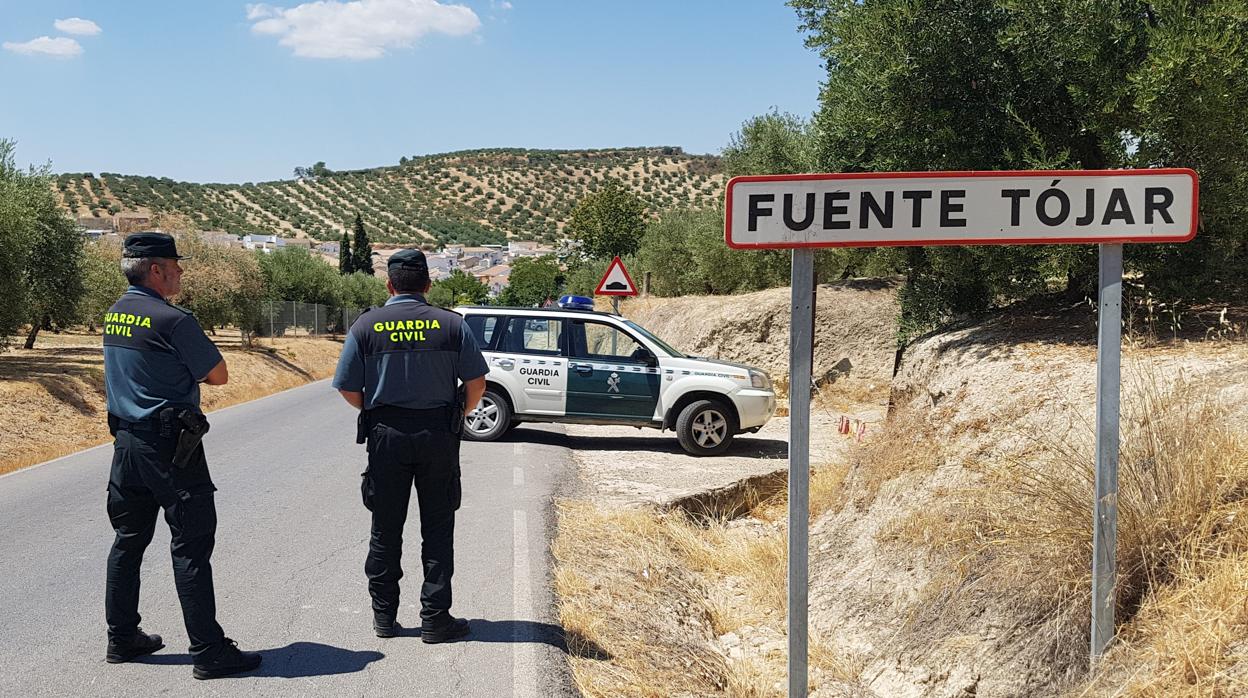 Guardias Civiles en Fuente Tójar, en la Subbética cordobesa