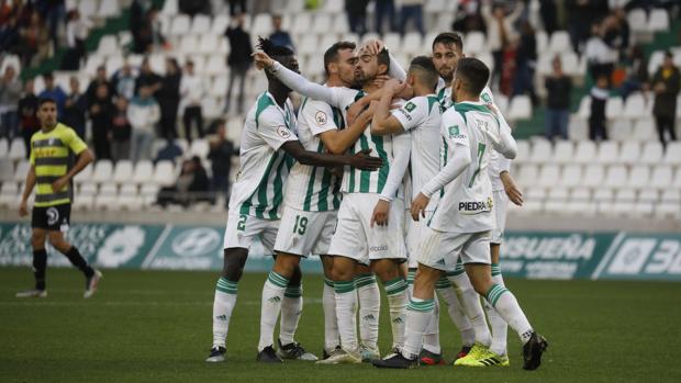 El Córdoba CF logra tres goles por primera vez esta temporada