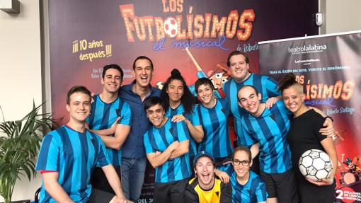 Elenco del musical «Futbolísimos»