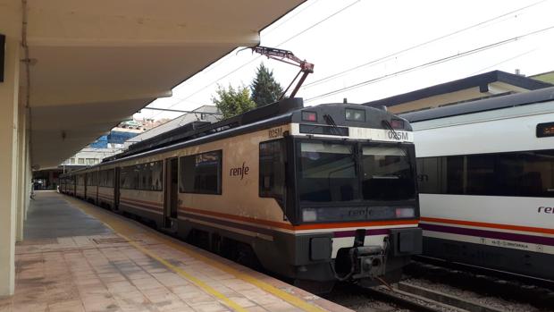 Polémica por la puesta en servicio de un tren de 1975 para el trayecto entre Jaén y Madrid