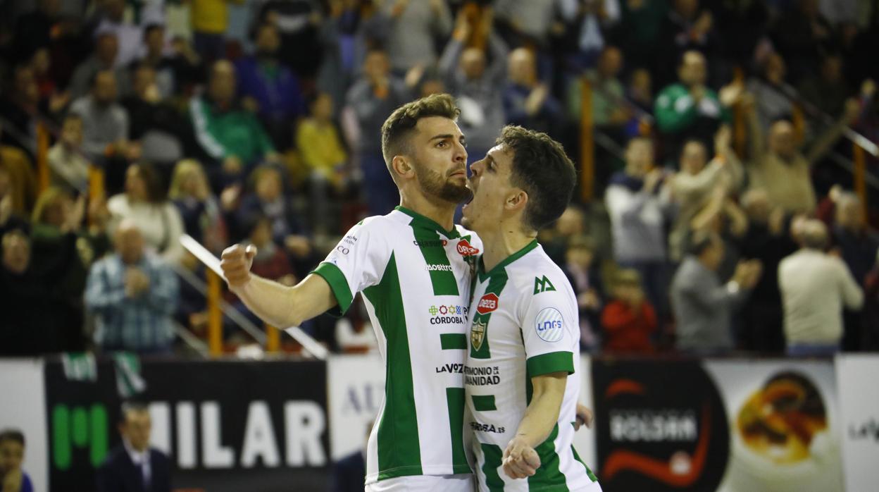 Los jugadores del Córdoba Patrimonio celebran un gol