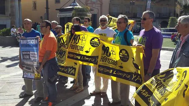 Ruptura en la Mesa de la Ría de Huelva: la asociación se desliga del grupo político