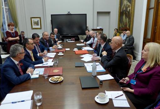 Imagen de la reunión del Consejo Interminsterial celebrada en Londres