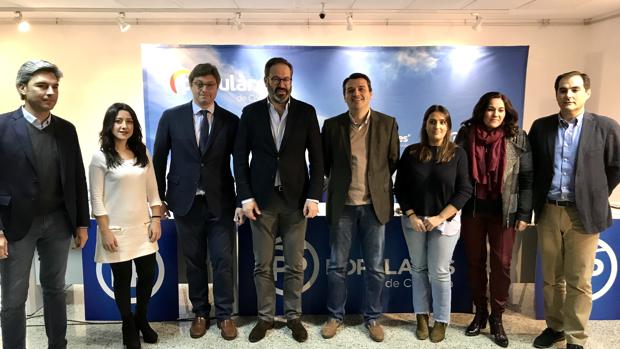 El PP contrapone los gobiernos de Andalucía y Córdoba a la «incertidumbre» de la política nacional