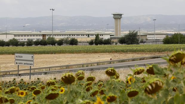 Hallan muerto a un recluso en la prisión de Alcolea en Córdoba