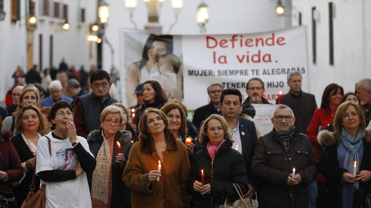 Participantes en la concentración por el derecho a la vida