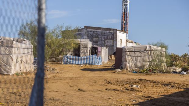 El albergue para temporeros de Lepe queda en el aire al perder el Ayuntamiento la subvención para construirlo