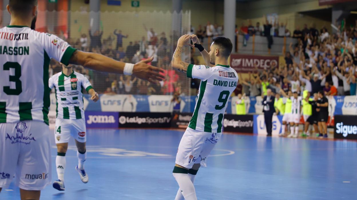 David Leal celebra su gol ante el Barcelona