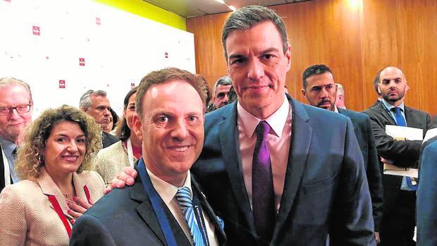 La Fundación Andalucía Emprende pagó sueldo sin trabajar a un dirigente del PSOE en campaña electoral