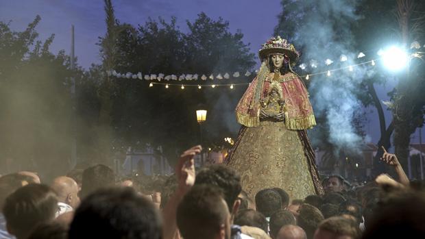 Las salvas a la Virgen del Rocío generan una cascada de denuncias en Almonte