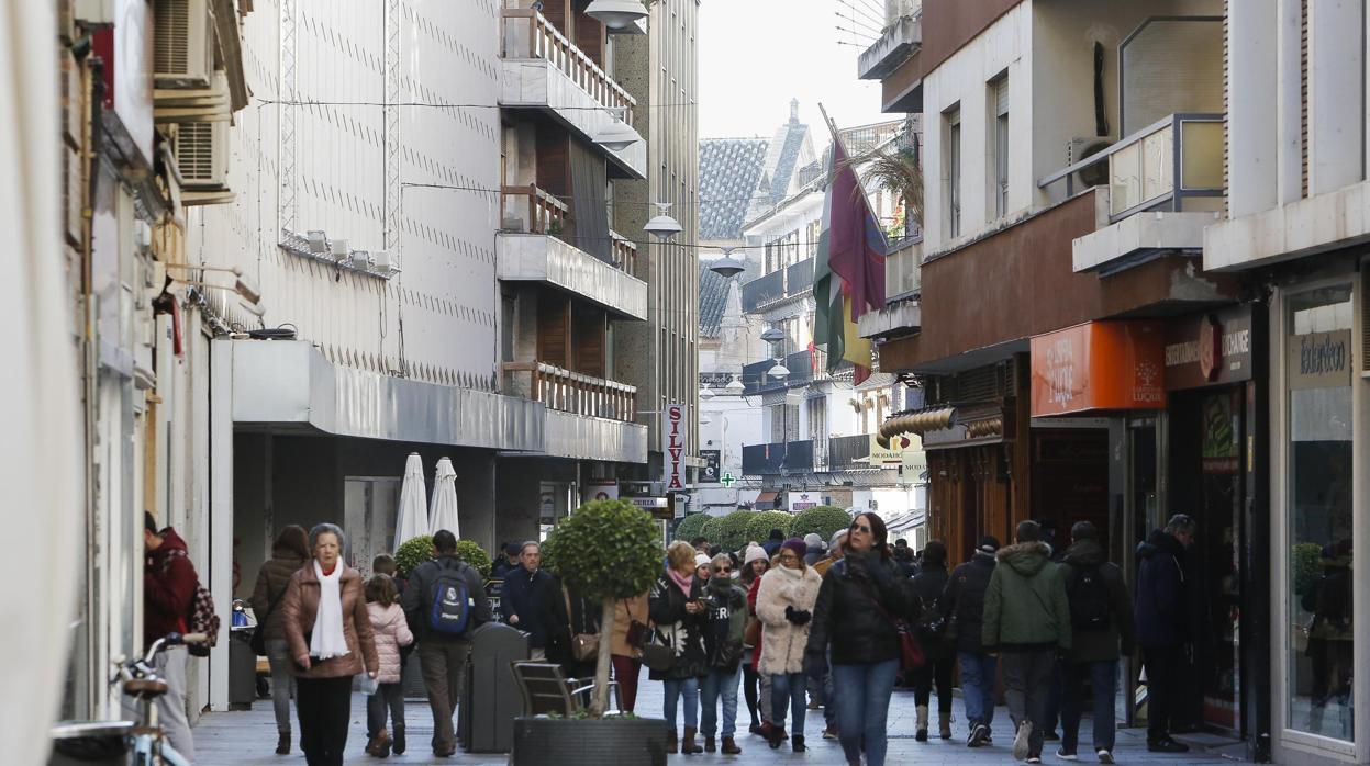 Peatones por la calle Jesús y María