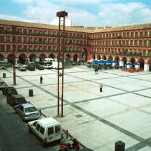 De viaje por la Córdoba de Cántico: tras la huella que la poesía dejó en sus calles