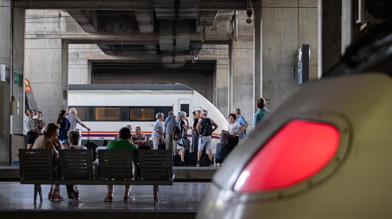 Andenes de la estación de tren de Córdoba