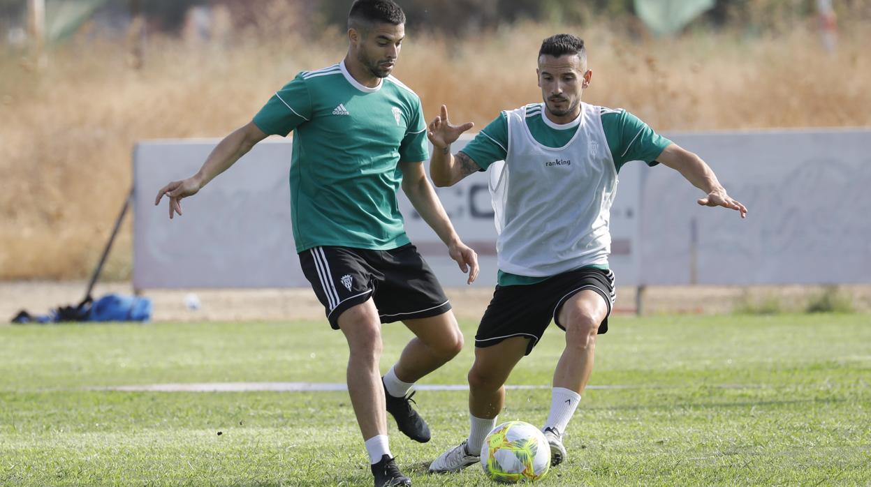 El defensa del Córdoba CF José Manuel Fernández