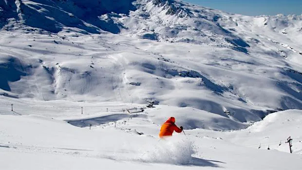 Sierra Nevada abre nuevas pistas de esquí este fin de semana para el Día Mundial de la Nieve