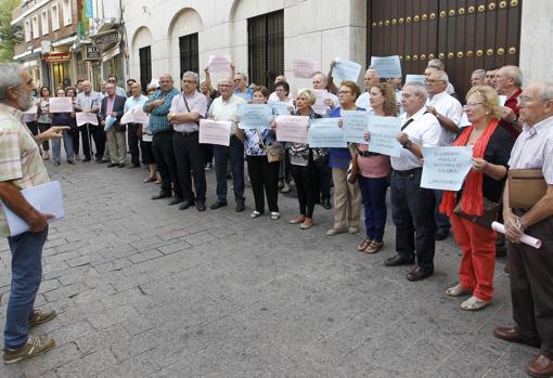 Protesta de la Federación de Asociaciones Vecinales Alzahara