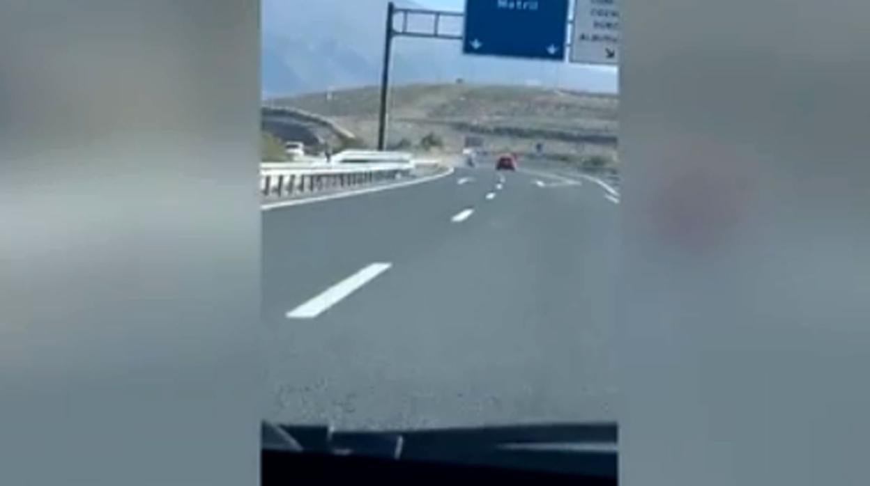 Captura dle vídeo que delató al conductor enfurecido