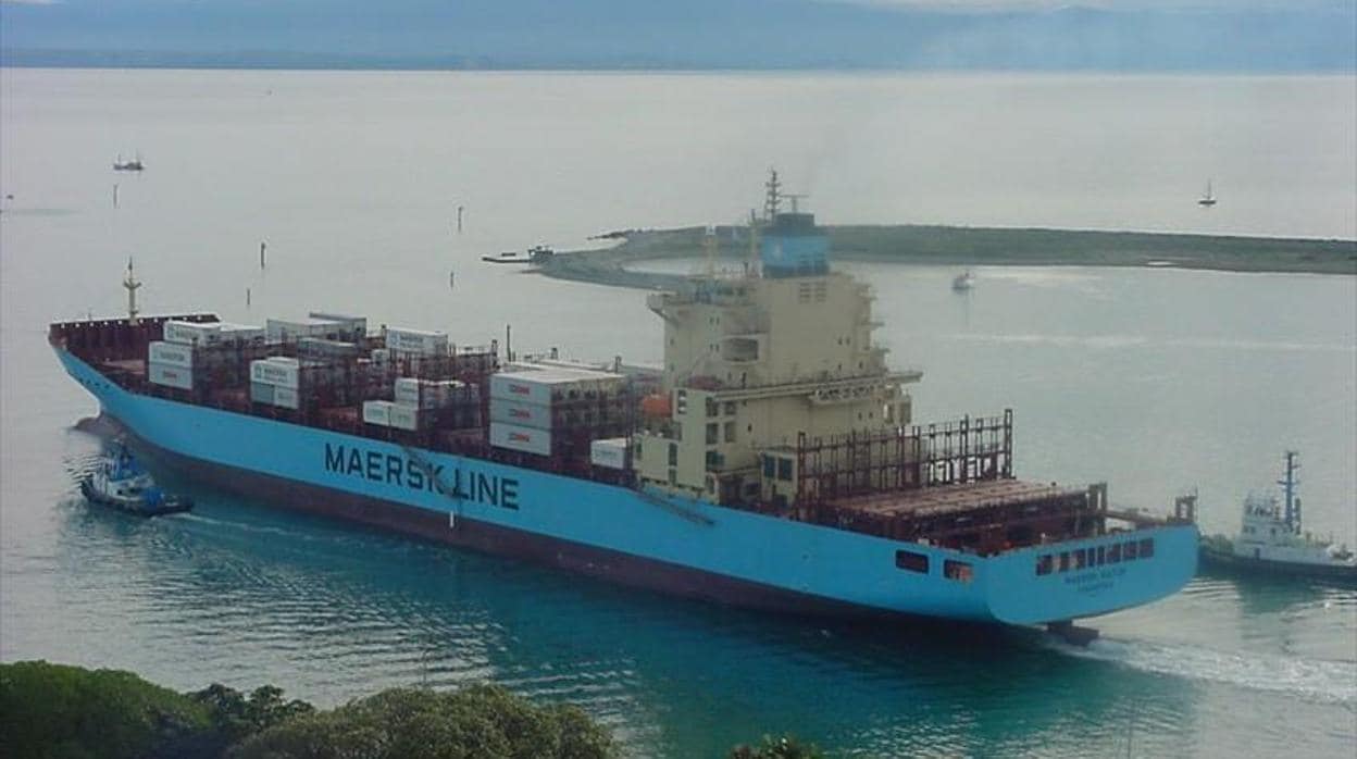 Imagen del portacontenedores Maersk Batur