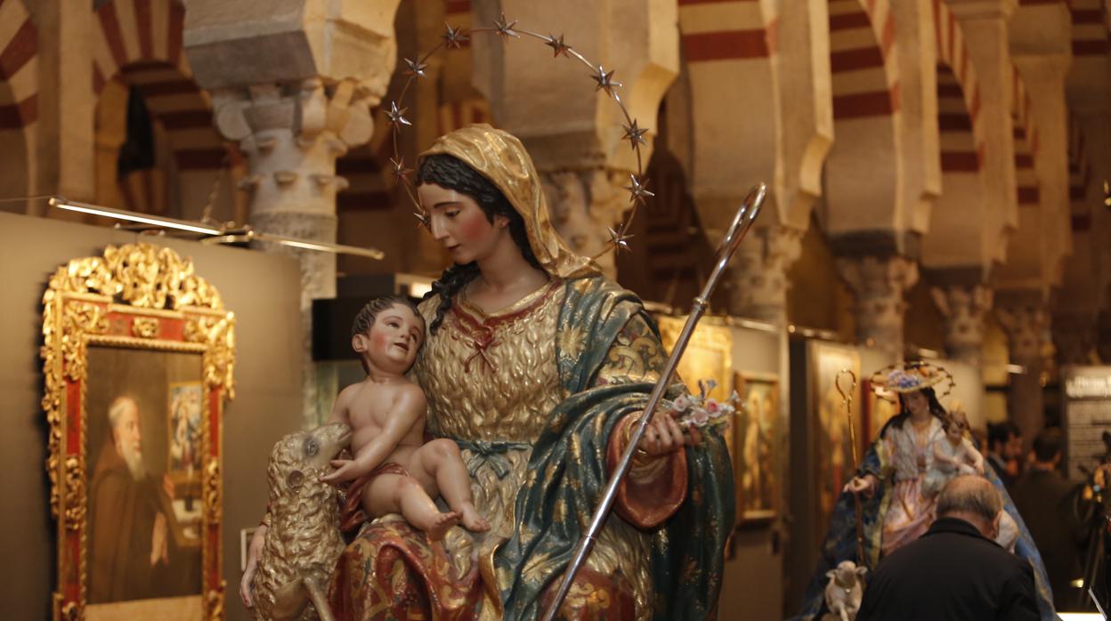 Una de las imágenes de la Divina Pastora en la exposición de la Mezquita-Catedral de Córdoba