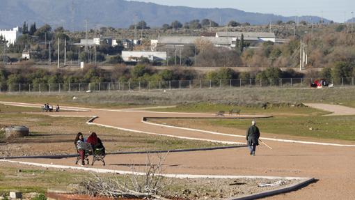 Camino central del Parque de Levante