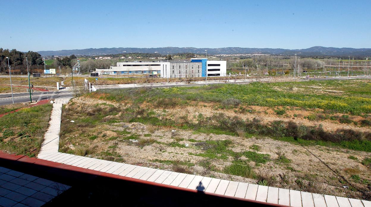 Solares vacíos junto a Rabanales 21