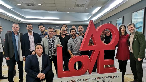 Love AOVE, cuando el cine ama al aceite