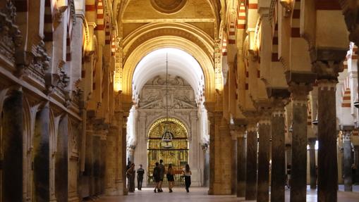 Interior de la Mezquita-Catedral de Córdoba