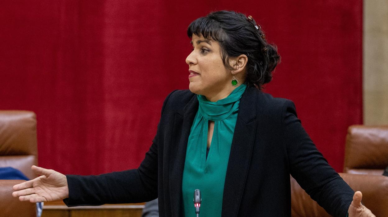 La coordinadora de Podemos Andalucía, Teresa Rodríguez, en su escaño en el Parlamento