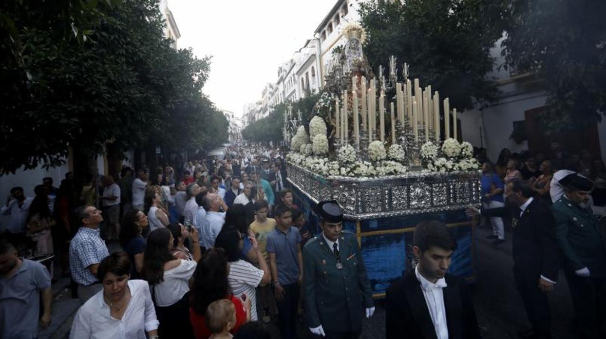 Los Dolores de Córdoba detrás del Sepulcro, una imagen reproducida a lo largo de los siglos