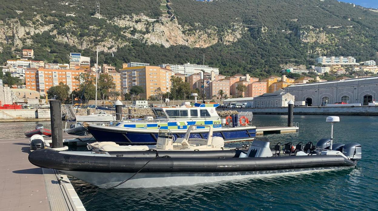 Imagen de la narcolancha intervenida por la Policía Real de Gibraltar