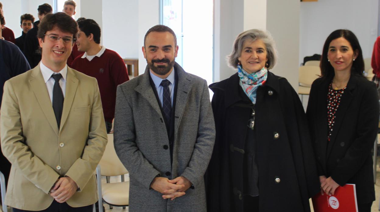 Los directores de Sansueña y Trinidad con la directora de la Fundación y el Vicerrector de Estudiantes de la UCO