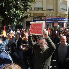 Unas 300 personas protestan en Córdoba contra la recuperación de Cruz Conde y Vallellano