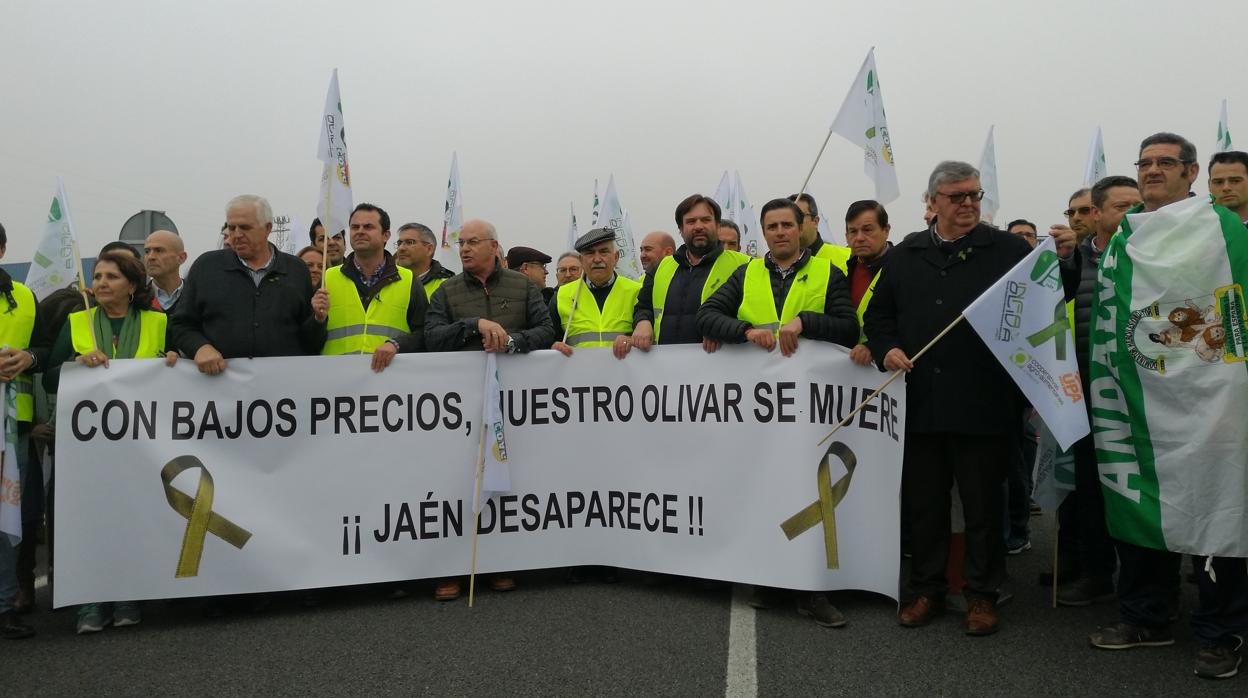 Dirigentes del sectro agrario, durante la movilización del 30 de enero