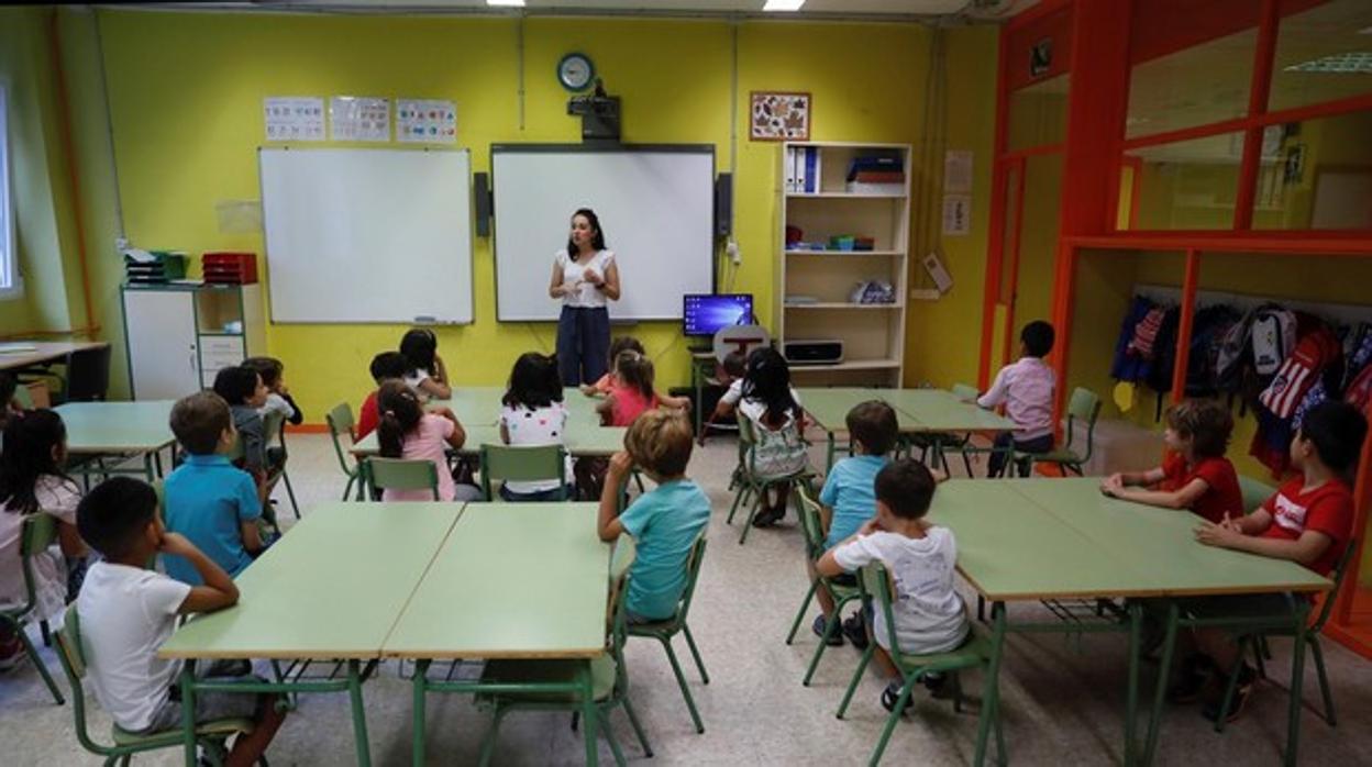 Foto de archivo de una clase de alumnos de la ESO