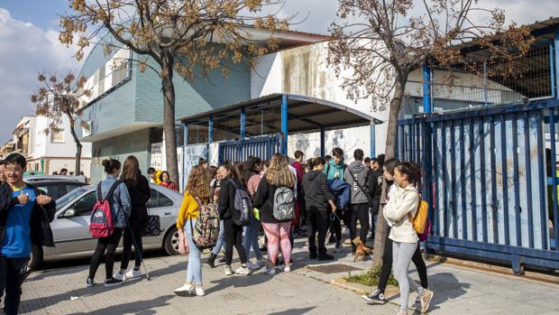 Anuncian un plan de convivencia para el instituto de Punta Umbría que denunció agresiones a profesores