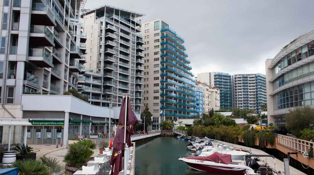 Imagen de Ocean Village, una de las marinas de Gibraltar