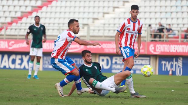 El Córdoba CF, alerta para no tropezar de nuevo con un rival de la zona baja en El Arcángel