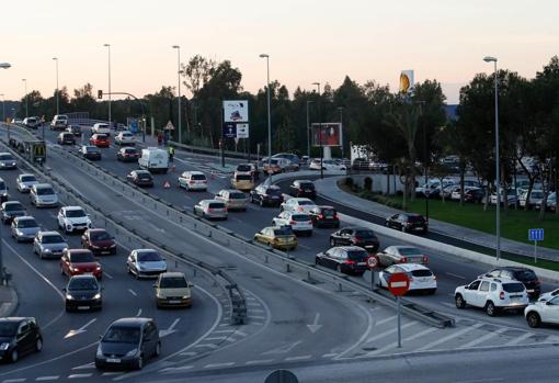 Retenciones en la avenida Monserrat Caballé