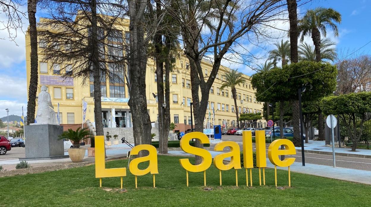 Fachada del centro La Salle en Córdoba