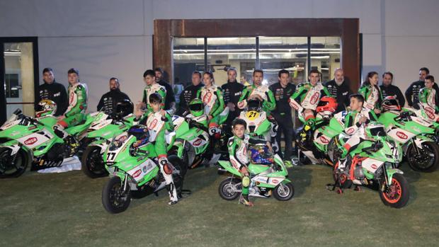 Los pilotos del Deza-Box 77 Racing Team de Córdoba, listos para la nueva temporada