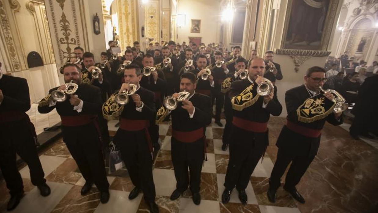 La banda de la Coronación de Espinas en la Iglesia de San Agustín