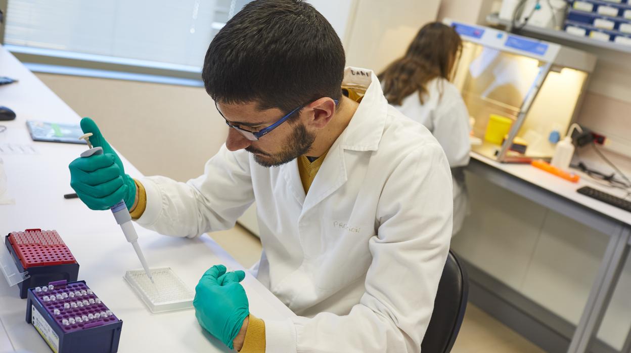 Científicos en un laboratorio