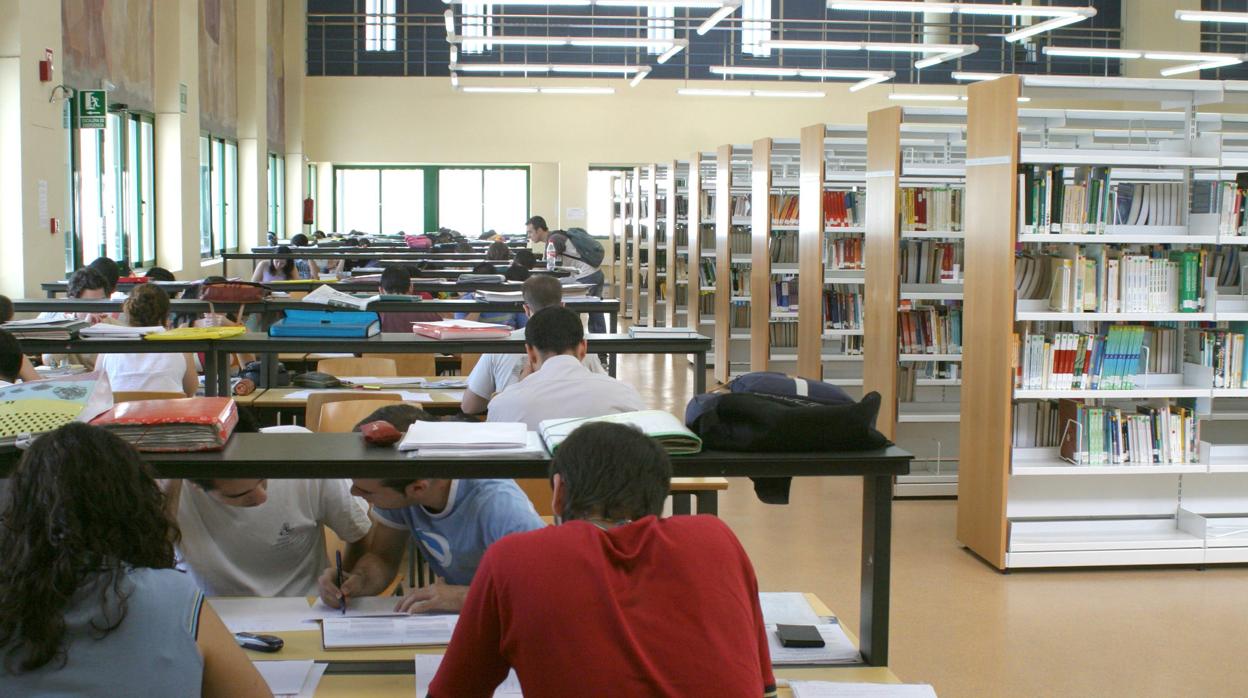 Biblioteca de la Universidad de Córdoba en el campus de Rabanales