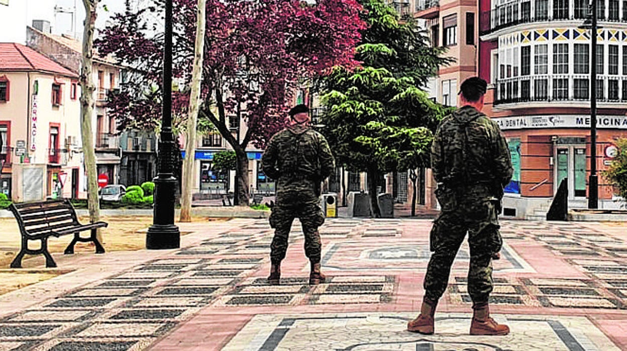 Militares en Lucena