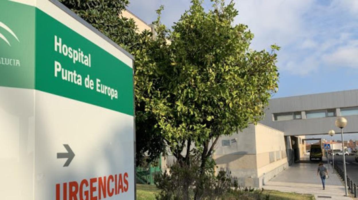 Imagen de la entrada a Urgencias del hospital Punta de Europa de Algeciras