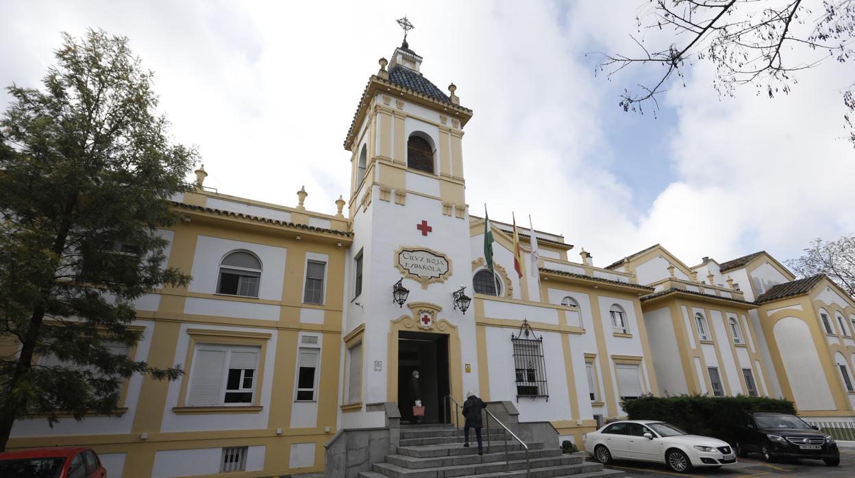 Fachada del hospital de la Cruz Roja de Córdoba