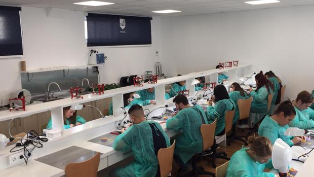 Así cambia el coronavirus en Andalucía el calendario escolar y contenido de Formación Profesional