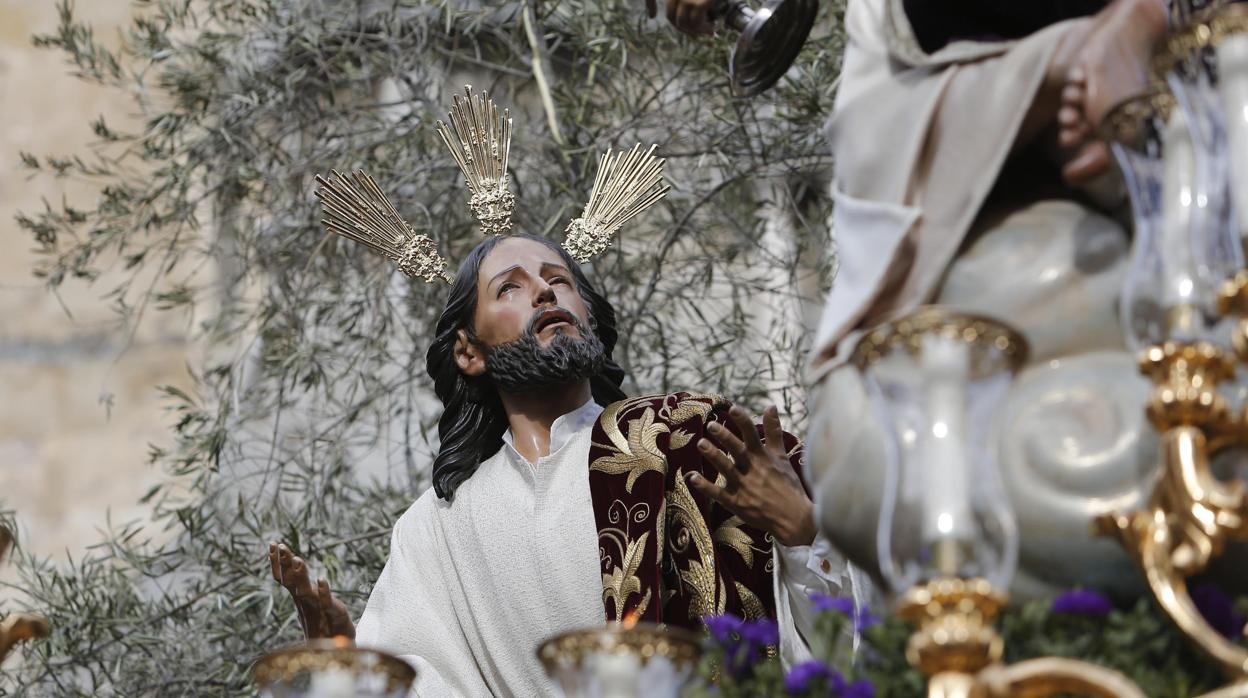 El Señor de la Oración en el Huerto, en su paso procesional un Domingo de Ramos