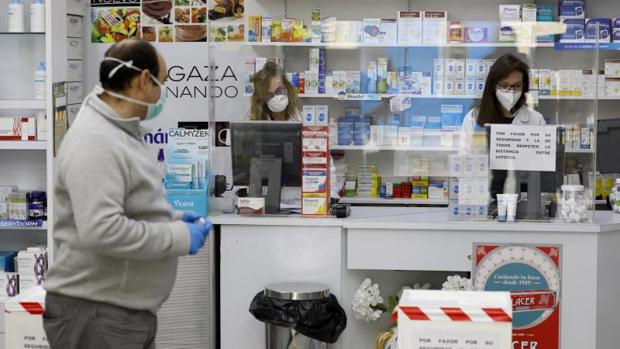 Las farmacias de Córdoba podrán llevar medicamentos al domicilio de cualquier paciente sin apoyos